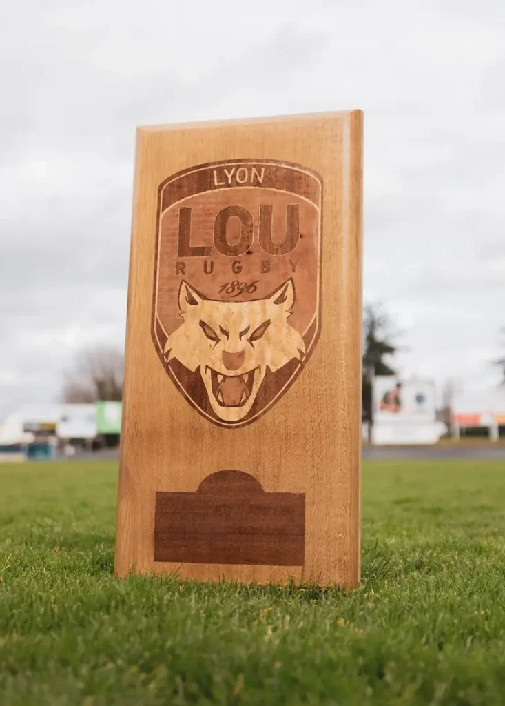 trophées rugby bois massif artisanal Normandie