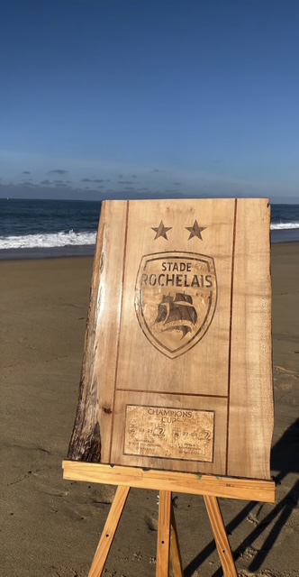 trophée rugby bois massif artisanal normandie